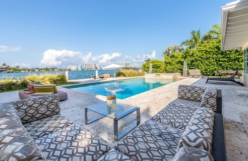 Miami Springs Villa | Bay Front Beach House with Open Floor Plan