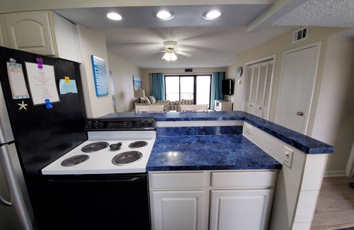 Midtown Ocean City Condo | BAY FRONT - Beautiful Sunsets - Walking distance to Beach, Shops, Eateries.