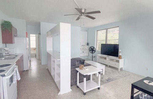 Orange Grove Condo | Bay Garden Bliss-Ocean Views