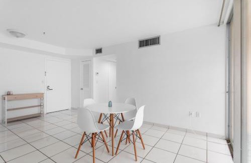 Bay Harbor Islands Apartment | Bay Harbor Sunset Apt 4B