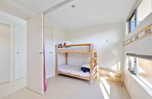 Para Wurlie House | Bay House
