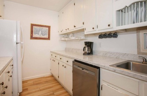 Lillian House | Bay House - Pier - Pet Friendly - Gulf Access - 4 Bedrooms/2 baths - Sleeps 12