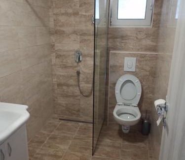 Orahovac Apartment | Bay Leaf Apartments