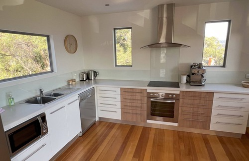 Binalong Bay House | BAY OF FIRES BEACH SHACK Modern House@ Binalong Bay
