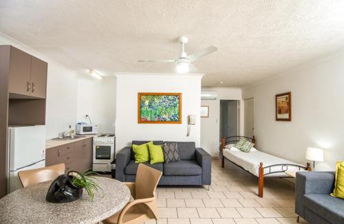 Elanora Hotel | Bay of Palms