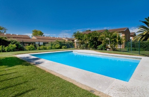Port Macquarie House | Bay Park 30 - Situated In The Heart Of Town With A Pool