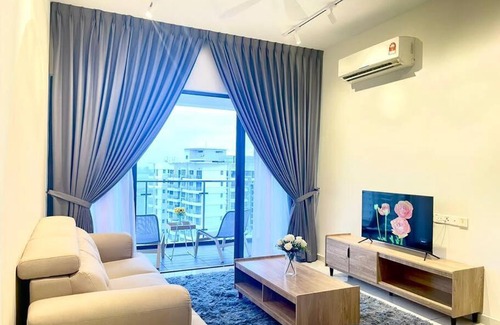 Central District Apartment | Bay Point, Wave Staycation by HomestayJB