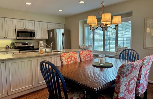 Harbor Springs Condo | Bay Springs #7 - 2 bedroom - Walk to Downtown!