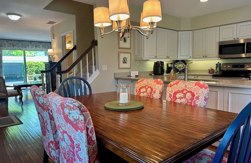 Harbor Springs Condo | Bay Springs #7 - 2 bedroom - Walk to Downtown!