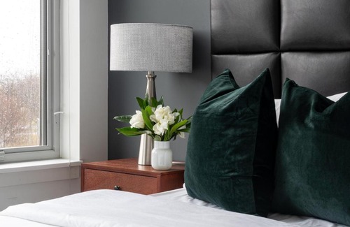 Bay View Apartment | Bay Street Condos by Barsala