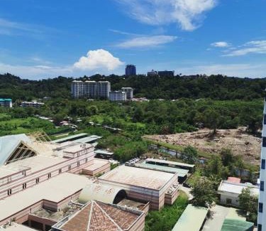 Likas House | Bay Suites by Jom Summer Suites