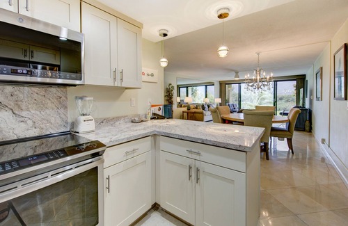 Princeville Condo | Bay view, A/C, Resort Pools & Hot Tub, BBQ's