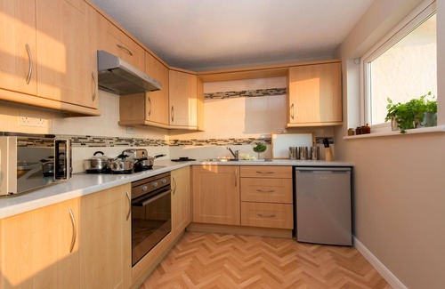 Rhosneigr Cottage | Bay View - A two bed, pet-friendly holiday apartment in Rhosneigr