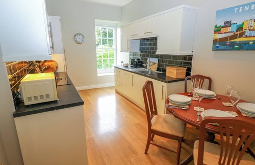 Penally Cottage | Bay View Apartment