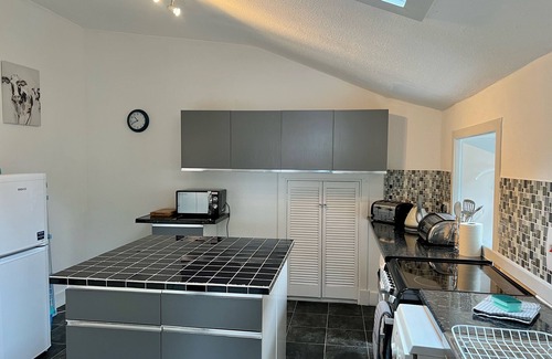 Tobermory Apartment | Bay View Apartment