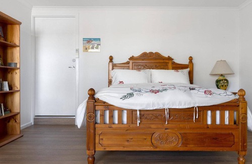 Killcare Heights Apartment | Bay View Couple's Condo