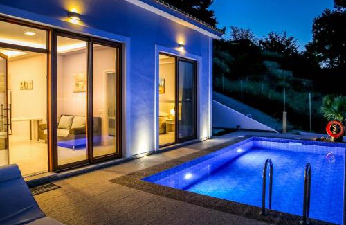 Agios Sostis Villa | Bay View I