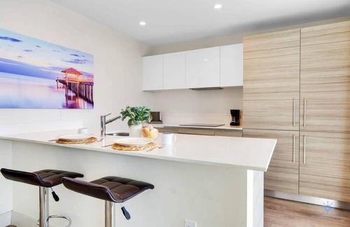 Hollywood Lakes Apartment | Bay View | Rooftop Pool + Gym | Hollywood Beach