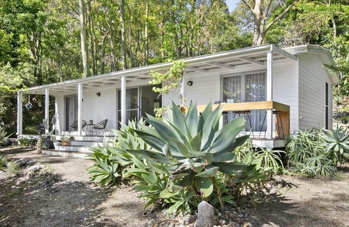 Pretty Beach Central Coast House | Bay views, beaches and bush walks