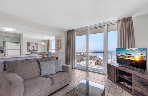 Pensacola Beach Condo | 🏖️Bay Views-Walk to beach-Pool-Tennis Courts-3BR Tristan Towers 10A