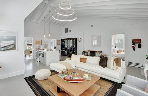 Overtown House | Bay Villa: Waterfront, Pool, Heart of Miami