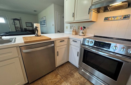 Dauphin Island House | Bay Watch , Labor Day weekend available!