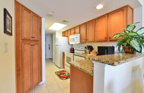Crescent Beach Condo | Bay Watch Resort 420 - Beautiful OceanFront 1 Bedroom 1 Bath