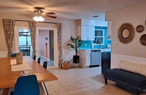 Rockledge House | Bayberry Breeze - 3B/2B Pet Friendly Private Pool