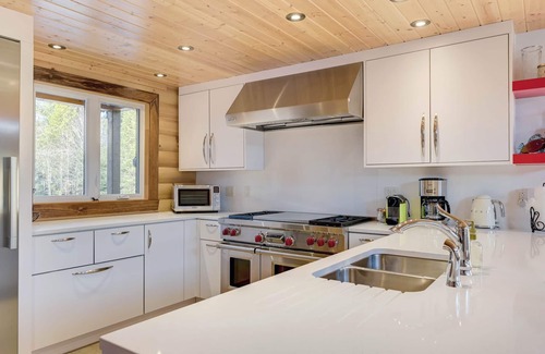Amherst Ski Chalet | Baycliff Kanata Tremblant 257
