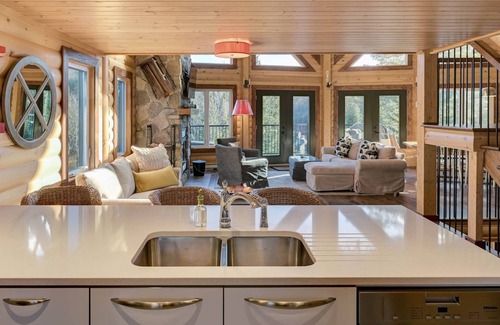 Amherst Ski Chalet | Baycliff Kanata Tremblant 257