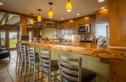 Homer Cabin | Baycrest Lodge