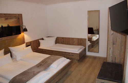 Lam House | Bayerische Gastwirtschaft Dimpfl-Stadl