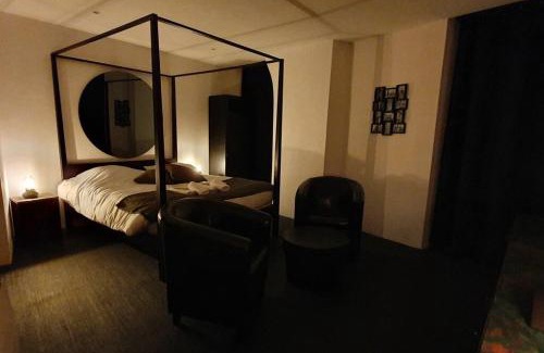 Bayeux Apartment | Bayeuzen - Le Baldaquin - Nuitée avec Spa Privatif
