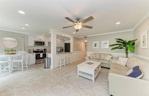 Whitney Beach House | Bayfront Bliss – Sleeps 6, Near Anna Maria Island
