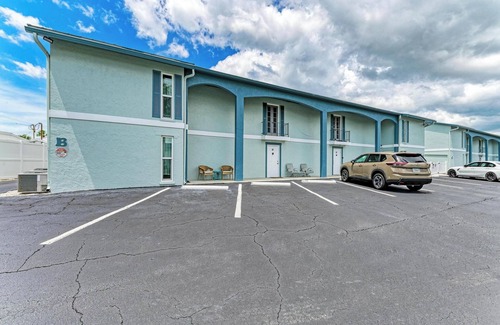 Whitney Beach House | Bayfront Bliss – Sleeps 6, Near Anna Maria Island