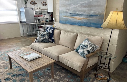 Ruskin Cottage | Bayfront Cabana on Tampa Bay with Stunning Sunsets and Dock