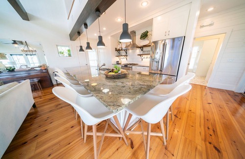 Plantation House | Bayfront, Handi-cap Accessible w/Pool & Elevator, Kayaks