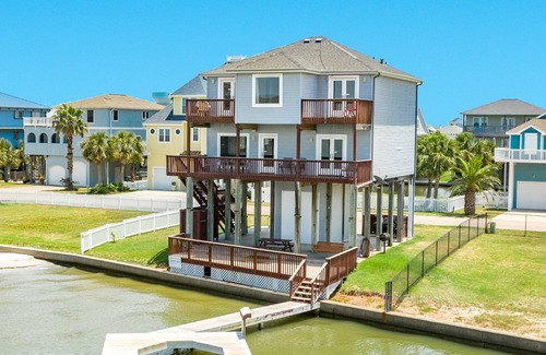 Terramar Beach House | Bayfront Home w/Private Dock, 3 Decks, 1 mi from Beach, Great Fishing & Birding
