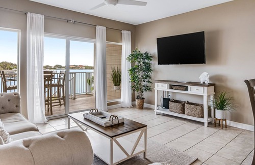 Villa Sabine Townhouses House | Bayfront townhouse across from Gulf of Mexico - your beach vacation starts here