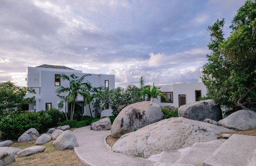 Little Trunk Bay Villa | Bayhouse - Modern Beachfront Villa, POOL, 180º Ocean Views, 3BR, 3.5BA