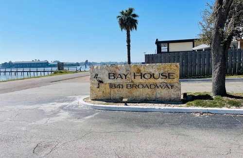 Harbor Oaks House | Bayhouse Townhouse Condo