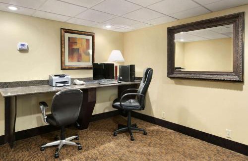Branson Hotel | Baymont by Wyndham Branson - On the Strip