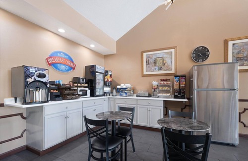 Commerce Hotel | Baymont by Wyndham Commerce GA Near Tanger Outlets Mall