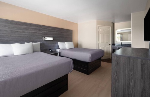 Commerce Hotel | Baymont by Wyndham Commerce GA Near Tanger Outlets Mall