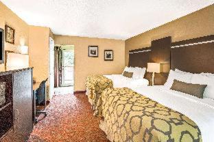 Gatlinburg Hotel | Baymont by Wyndham Gatlinburg On The River