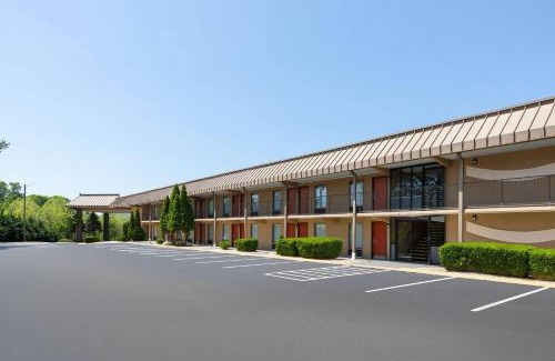 Knoxville Hotel | Baymont by Wyndham Knoxville I-75
