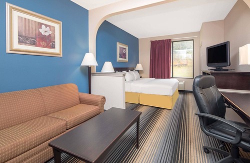 Laurel Hotel | Baymont by Wyndham Laurel