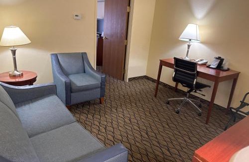 Mishawaka Hotel | Baymont by Wyndham Mishawaka South Bend Area