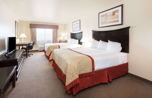 Perryton Hotel | Baymont by Wyndham Perryton