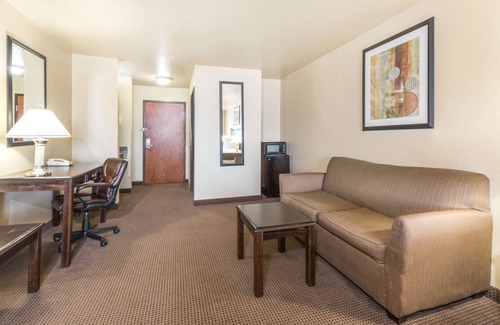 Perryton Hotel | Baymont by Wyndham Perryton
